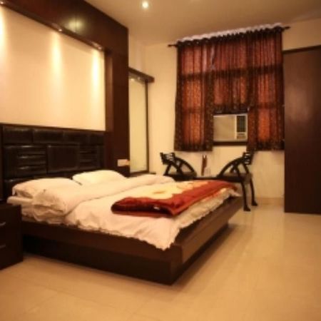 Hotel Pahwa International New Delhi Eksteriør billede